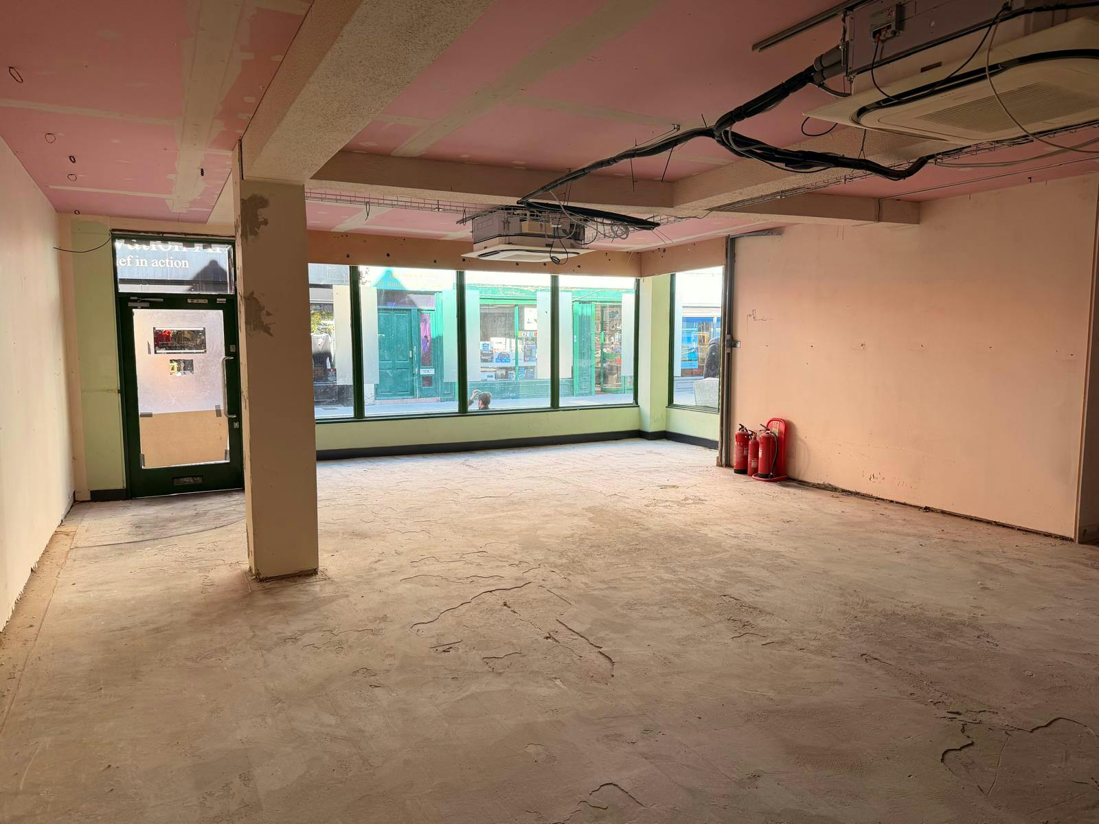 15 White Hart Street, High Wycombe, Retail To Let - WhatsApp Image 2026-04-07 at 17.22.33 (1).jpeg