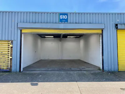 Unit S10, Newport Business Centre, Newport, Industrial To Let - S10 00.jpg