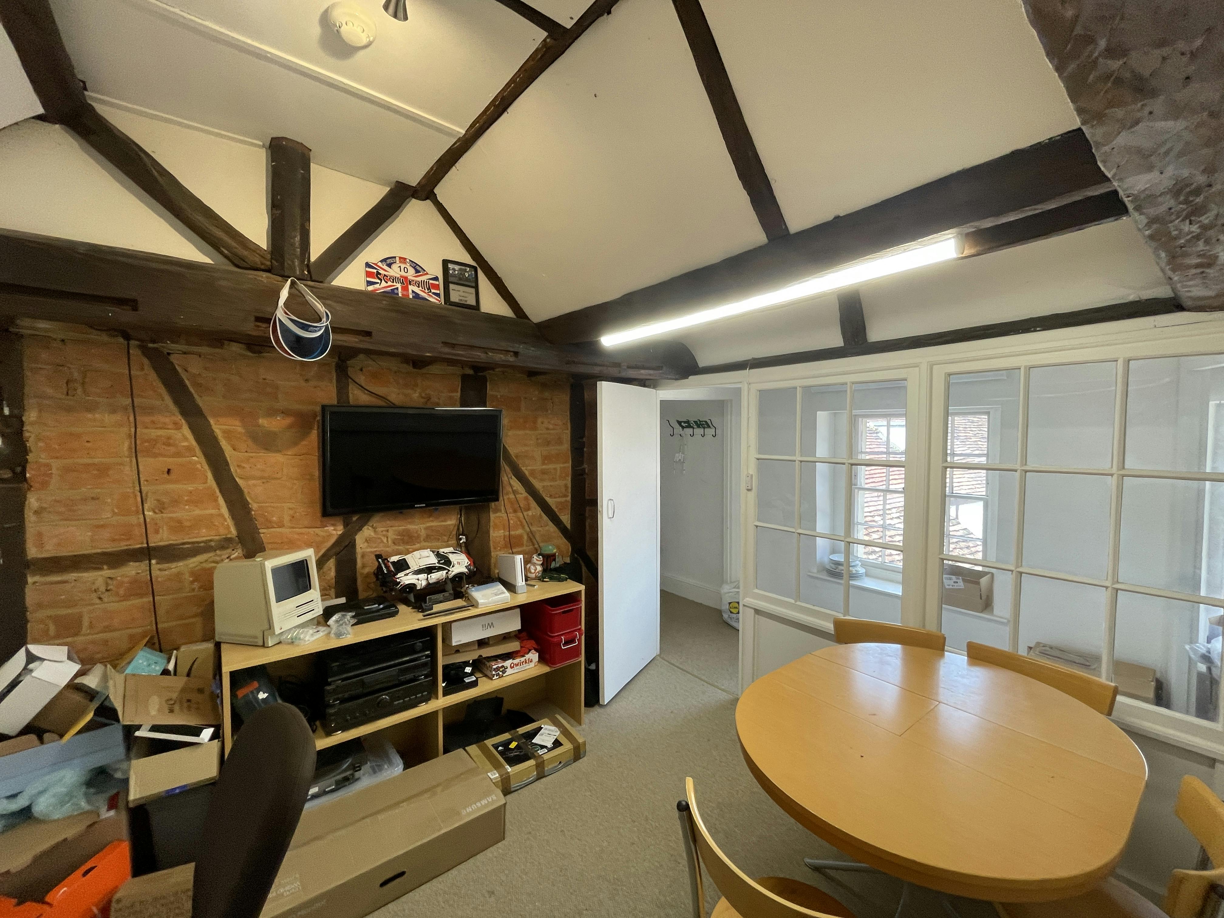 2nd Floor Office, Thame, Office To Let - IMG_2669.JPG