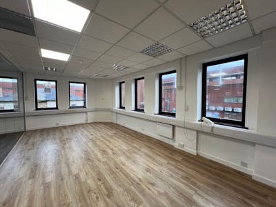 Hathaway House, Finchley Central, Office To Let - 4.jpg