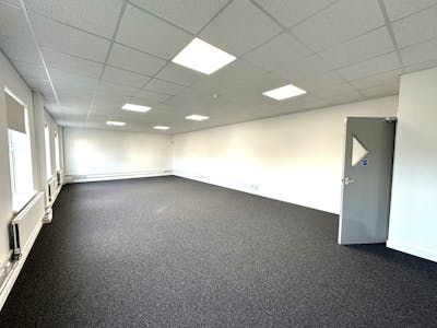 Unit 5 Somers Place, Brixton, Industrial / Leisure To Let - 20260120_142006079_iOS.jpg