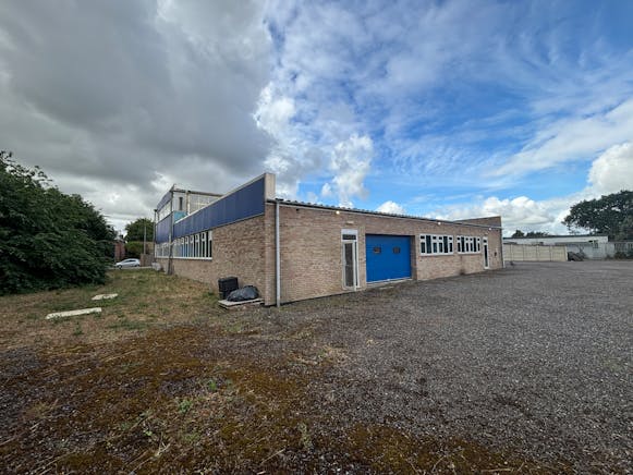 59 Finchley Avenue, Bury St. Edmunds, Industrial For Sale - IMG_5250.JPG
