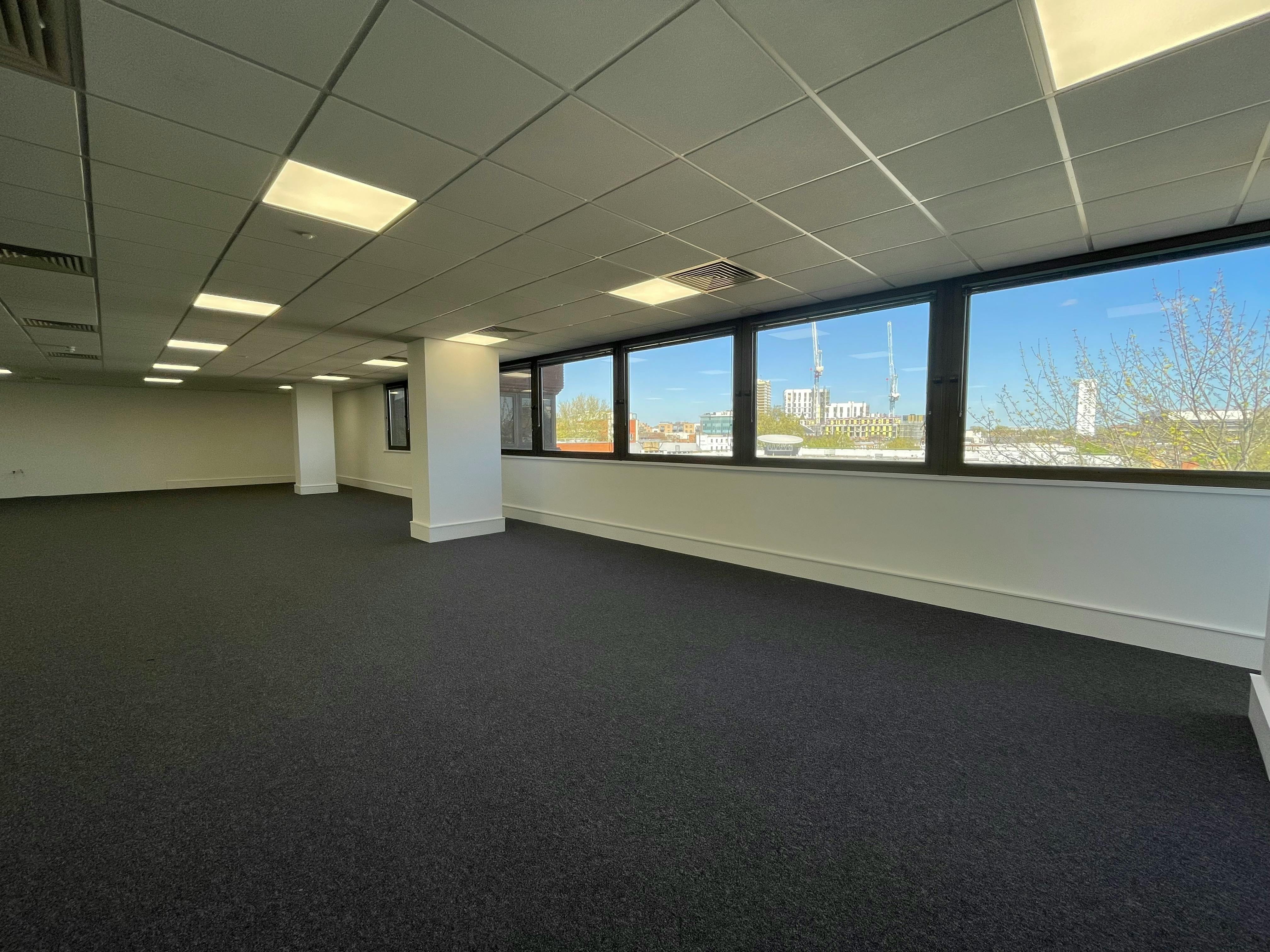 Office in London - photo 4