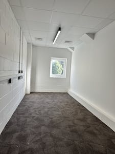 11 Brook Lane Business Centre, Brook Road South, Brentford, Industrial/Logistics Lease Assignment - 687932C44CCA44F9BC2481AF853FE1FD.jpeg