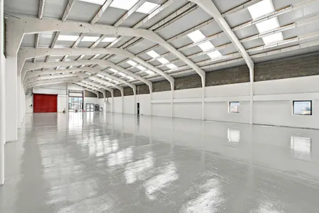 4 Jefferson Way, Thame, Industrial / Leisure / Other / Retail To Let - 4 JEFFERSON WAY INTERIOR 2.jpg