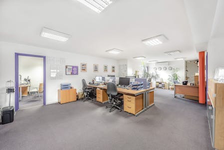 10 Linen House, London, Office To Let - 42e27ddcb09acf75f9e245ec58469161-letting21090.jpeg