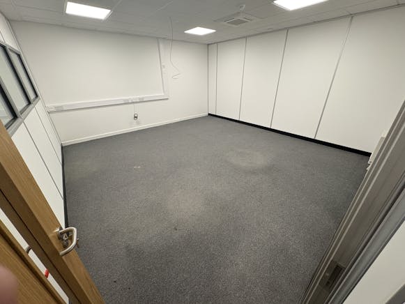 Unit 9,Centech Park, Fringe Meadow Road, Redditch, Office To Let - Image 9