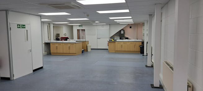 8 Lakeside Business Park, Sandhurst, Offices To Let - ground floor.jpg