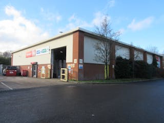Plumb Centre, Send, Industrial / Warehouse To Let - IMG_2876.JPG