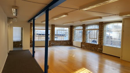 10D Printing House Yard, London, Office To Let - New Office Int4.jpg
