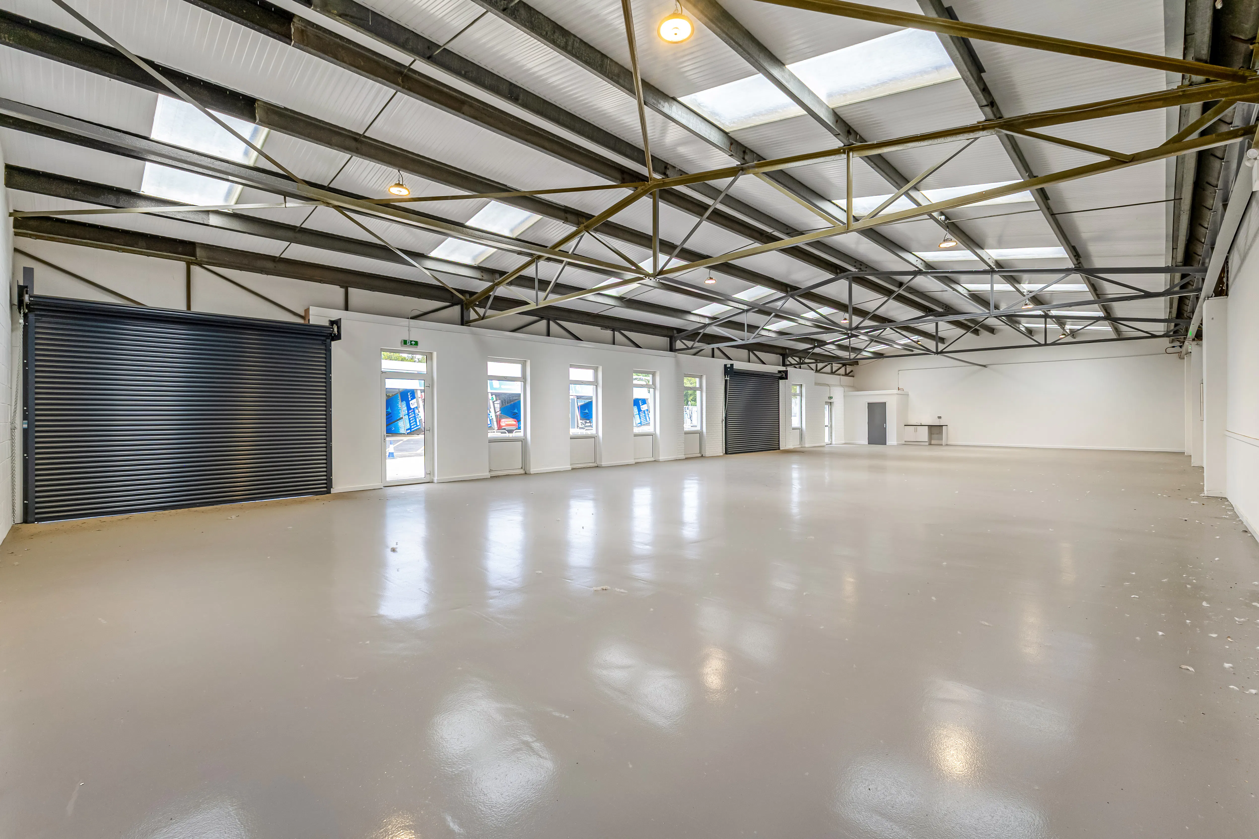 Units 2&3 The Point, Aylesbury, Industrial To Let - 112372_Unit 2 3 The Point (8).jpg