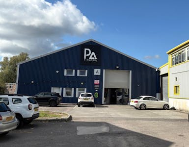 Unit A, De Clare House, Caerphilly, Industrial To Let - PA fitness2.jpg