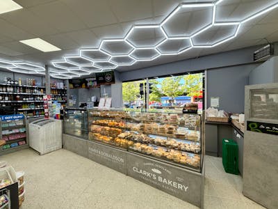 Greens of Dundee, 93/99 Albert Street, Dundee, Convenience Store For Sale - Grreenscounter3.jpeg