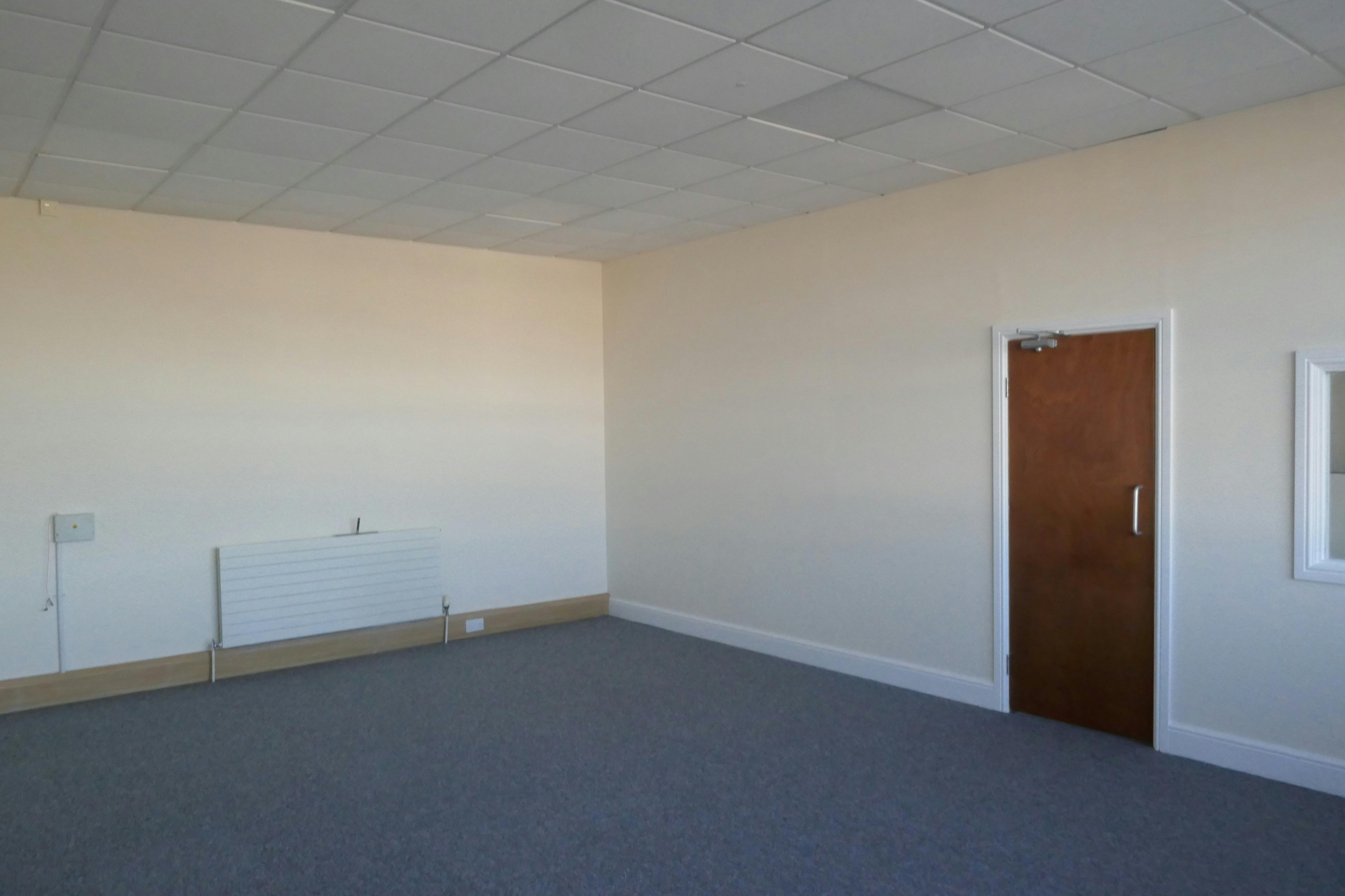 Unit 1 Ascent Park, Harlow, Industrial To Let - P1060354.JPG
