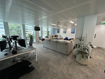 30 Eastbourne Terrace, London, Office Lease Assignment - IMG_1464.jpg