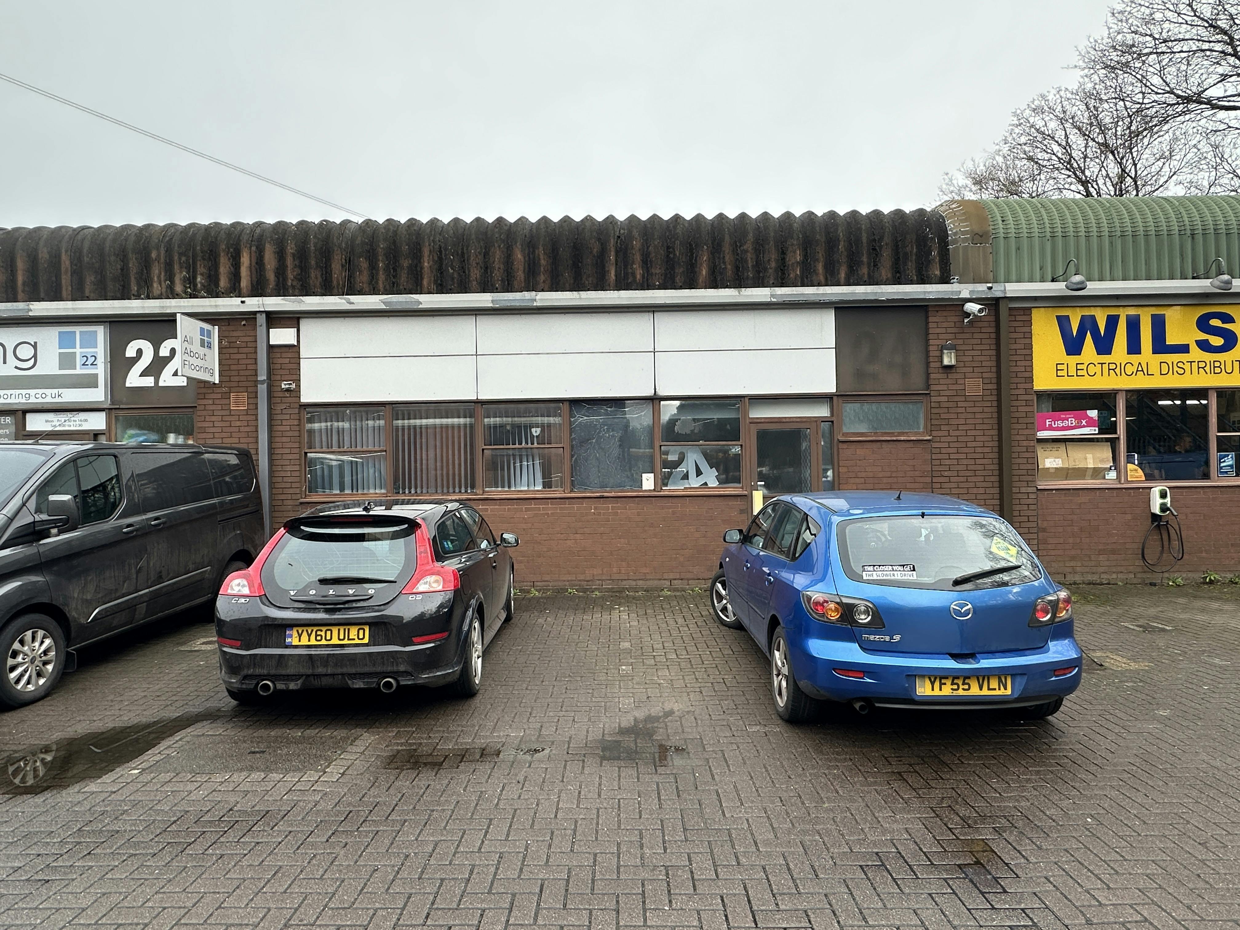 24 Woolmer Trading Estate, Bordon, Industrial / Warehouse To Let - IMG_8114.JPG