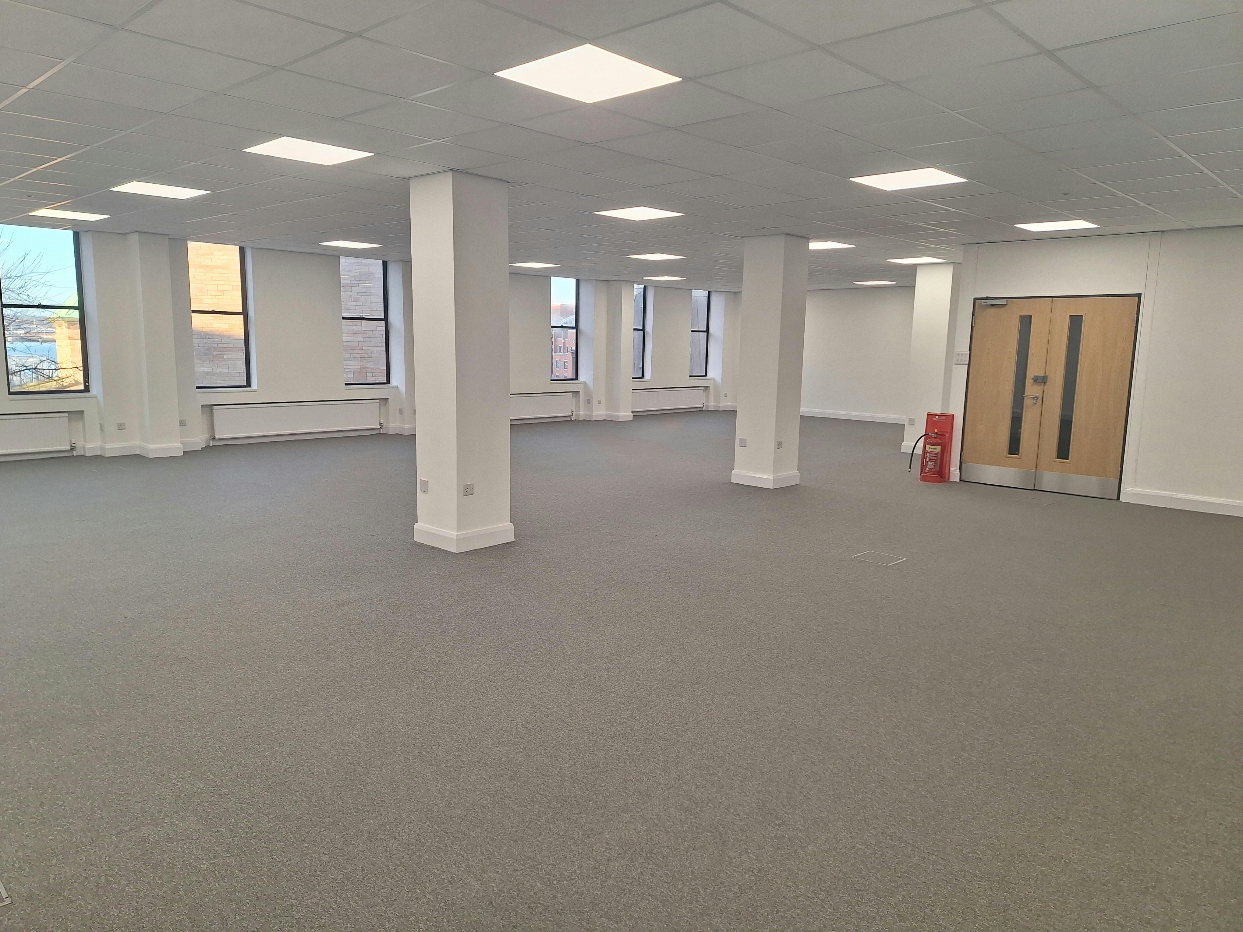 Office in Liverpool - photo 2