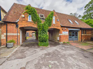 The Old Dairy, 13A Upper High Street, Thame, Investment / Office / Retail For Sale - fa4ea9bbfe6a4fa38236069dfa2c48f4_100_CAM05222G0-PR0085-STILL002.jpeg
