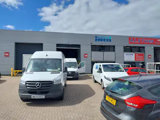Unit 12b, The Western Centre, Bracknell, Industrial To Let - 20260629_103950.jpg