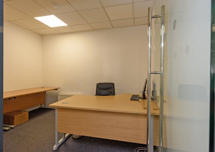 Unit 6 The Cloisters, 11-12 George Road, Birmingham, Office To Let - 6 The Cloisters_039.jpg