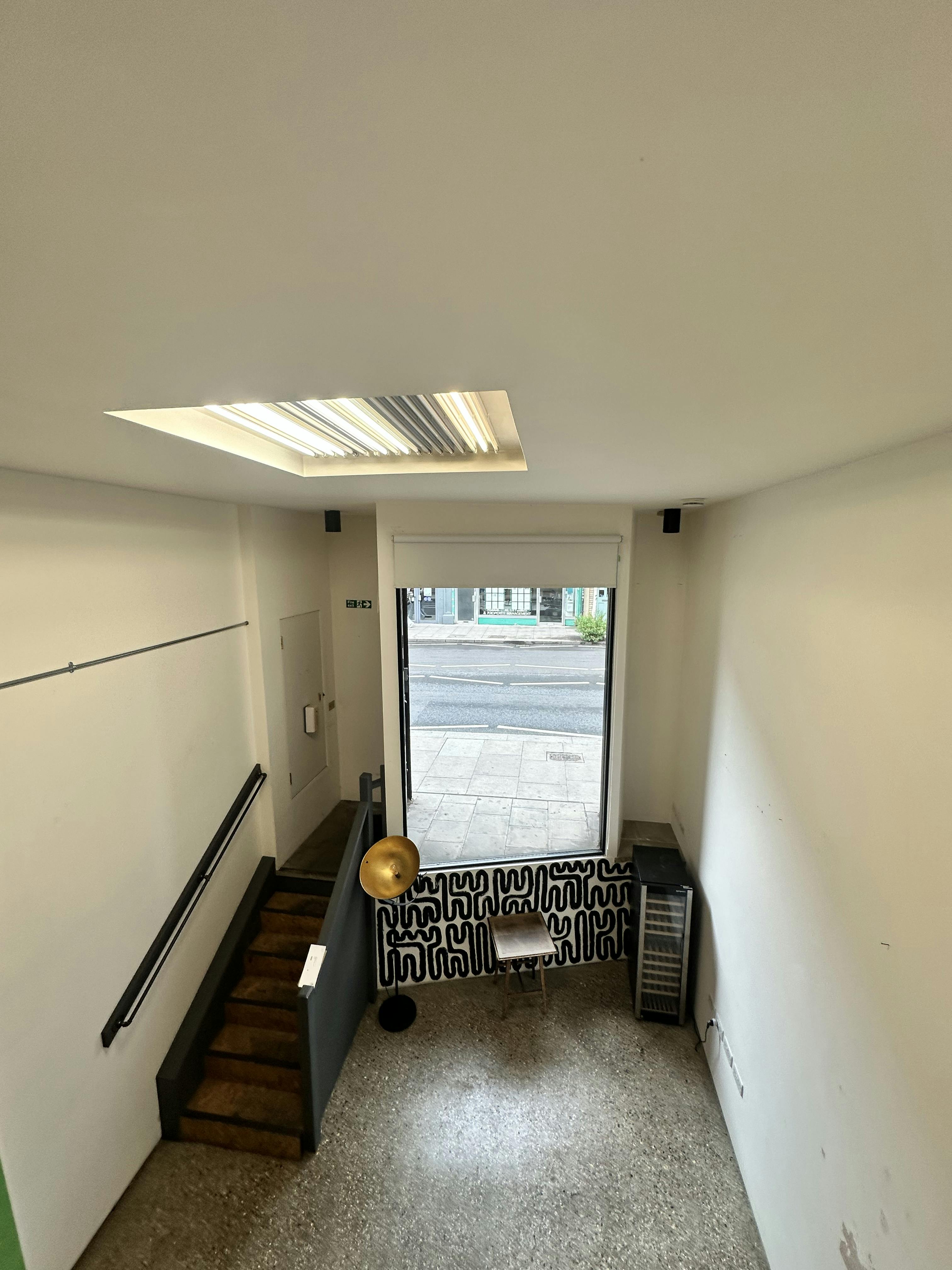 79 Askew Road, London, Retail / Wellbeing To Let / For Sale - 685A7BF856F548E09DC21484FE80D7E0.jpeg