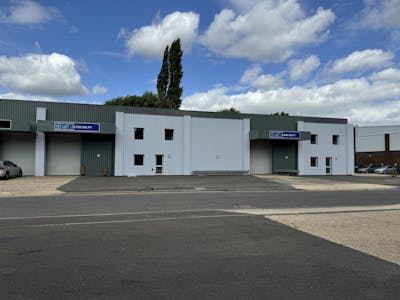 Units 3 & 4, Saxon Way Trading Centre, Saxon Way, West Drayton, Industrial / Warehouse To Let - IMG_0253.JPG