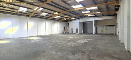 Unit 1, Unit 2 & Unit 3, Lyndean Industrial Estate, London, Industrial To Let - 20260408_160202(0) - Edited.jpg