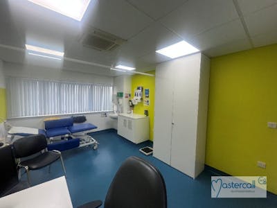 International House, Stockport, D1 (Non Residential Institutions) / Leisure / Office / Retail To Let - watermarked_clinical_rooms8.jpg