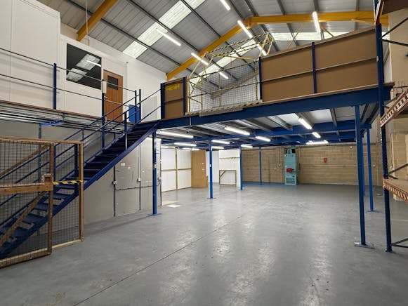 Unit 6 Cobham Centre, Westmead Industrial Estate, Swindon, Industrial To Let - Internal 007.jpg