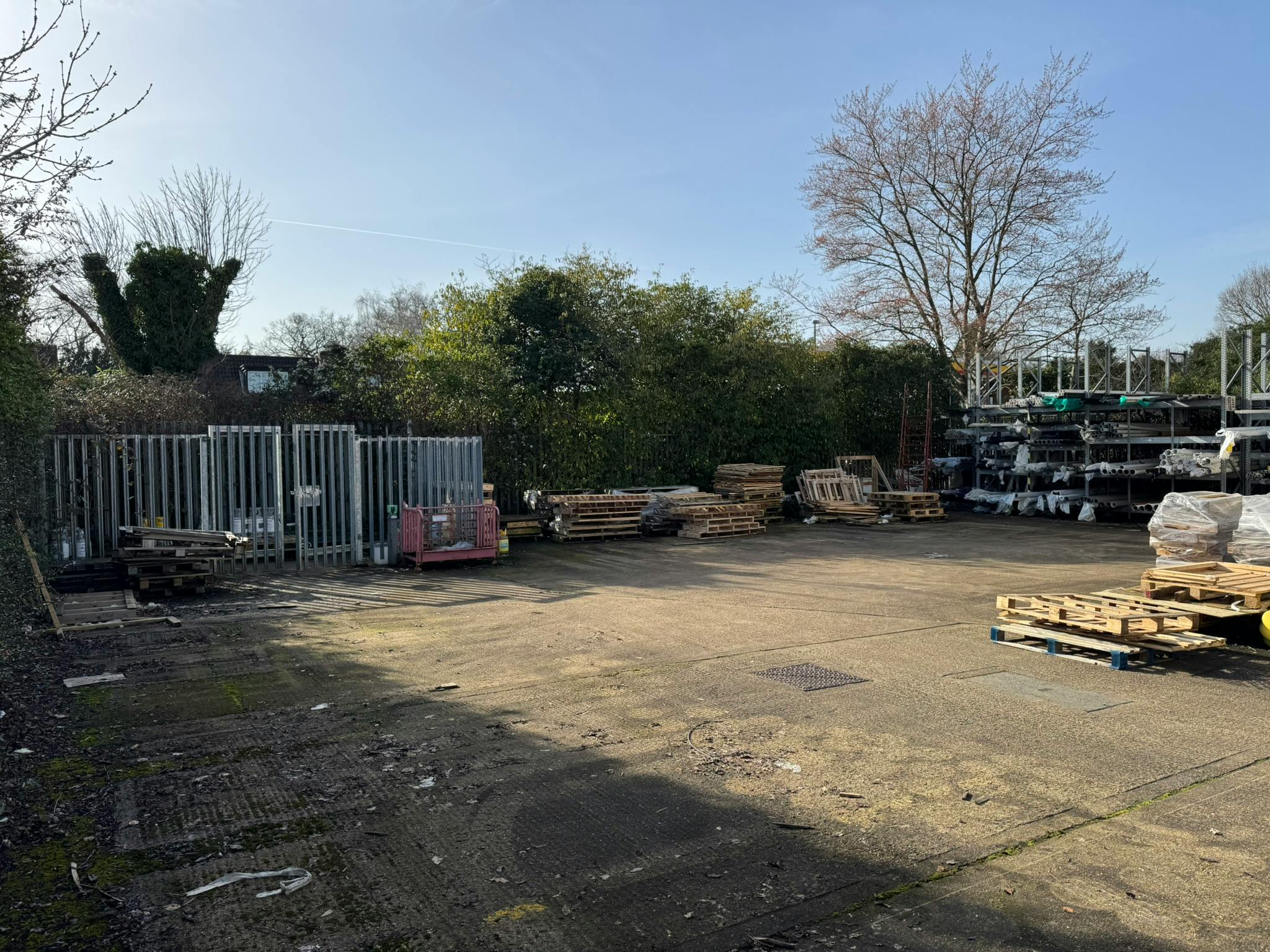 Plumb Centre, Send, Industrial / Warehouse To Let - IMG_6694.JPEG