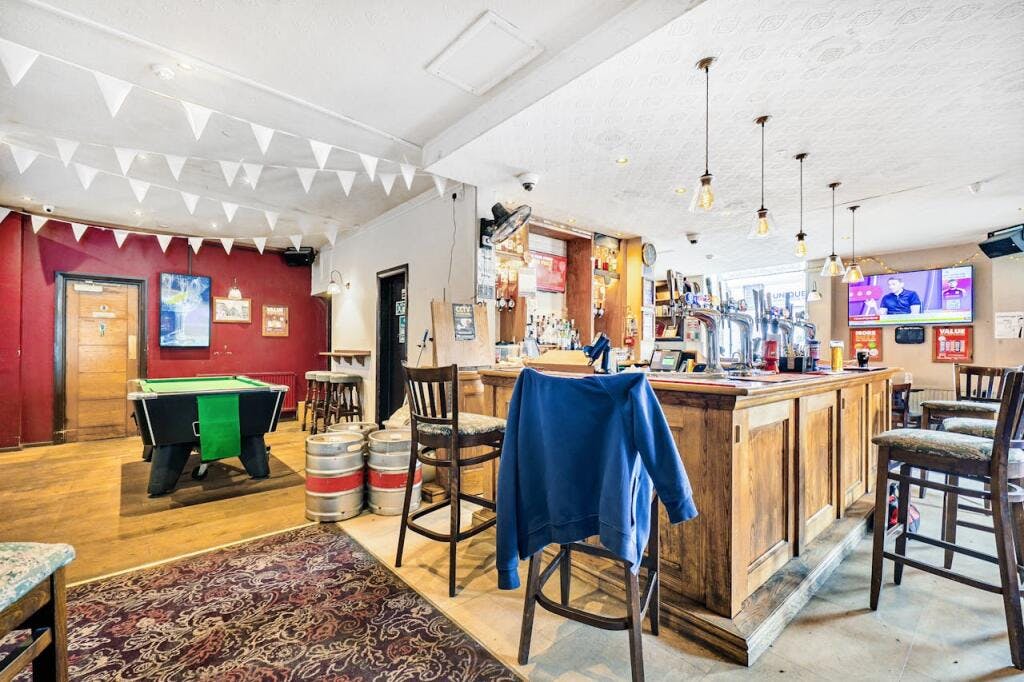304 Bethnal Green Road, London, Bar / Pub To Let - pic 5.jpeg