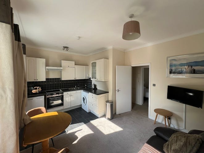 140-142 & 140a Caversham Road, Reading, Development / Investment / Retail For Sale - 142A Caversham Road - Flat 2 kitchen