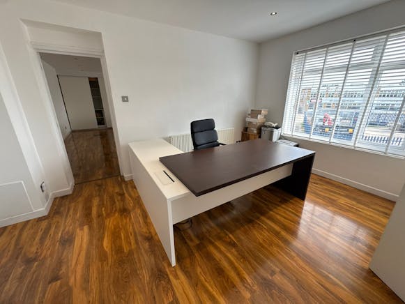 16 Towerfield Close, Southend-on-Sea For Sale - IMG-20250813-WA0022.jpg