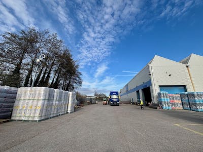 Unit D&E St. Catherines Park, Cardiff, Industrial To Let - D E St Catherines 09.jpg