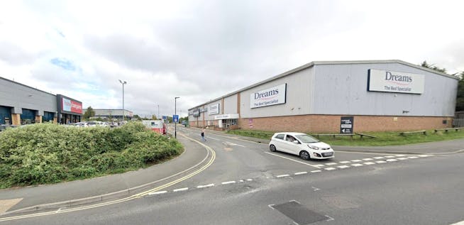 Former Carpetright, Gunville Trading Estate, Newport, Industrial / Leisure / Retail To Let / For Sale - Taylor Road, Newport, Isle of Wight ii.jpg
