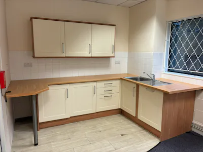 Unit 6, Vermont Place, Milton Keynes, Industrial / Office To Let - Image 7