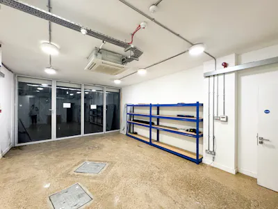 61-63 Rochester Place, London, Office To Let - IMG_3259.jpg