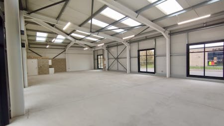 Unit 101, Market Drayton, Light Industrial To Let - Internal 1.JPEG