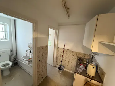 17 The Vanguards, Southend-on-Sea, Industrial To Let - Internal