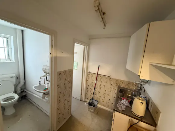 17 The Vanguards, Southend-on-Sea, Industrial To Let - Internal