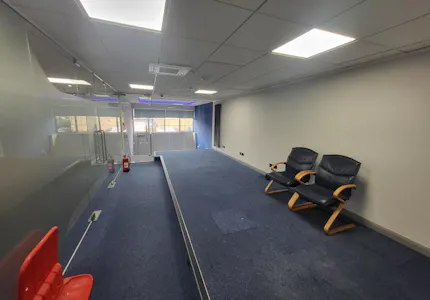 Unit 10 Raleigh Court, Crawley, Office To Let - Image 6