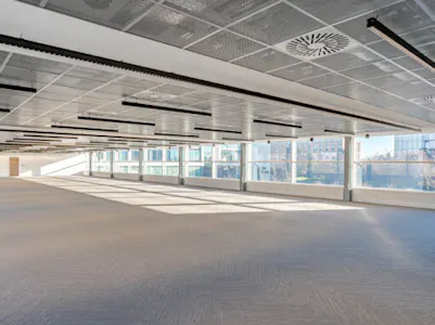 401 Grafton Gate, Milton Keynes, Office To Let - 401-grafton-179-510x382.jpg