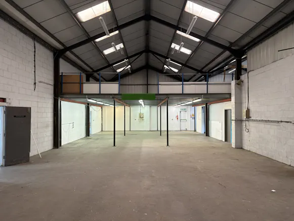 4 Oak Industrial Park, Great Dunmow, Industrial To Let / For Sale - IMG_1072.jpg