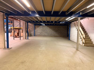 The Warehouse, Aylesbury, Industrial To Let - 20260428_143429000_iOS 4.jpg