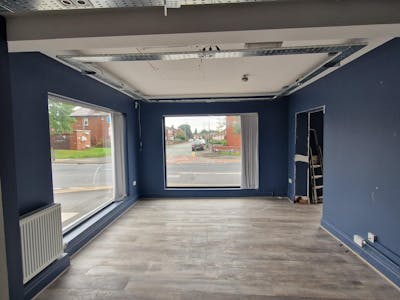 490-492 Oldham Road, Ashton-under-Lyne, Leisure / Office / Retail / Trade Counter To Let - 20250731_123315.jpg