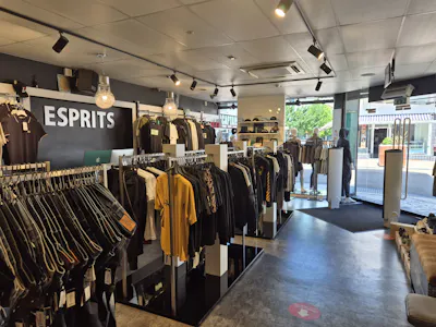 65 Princes Street, Stockport, Retail To Let / For Sale - 20260528_110155.jpg