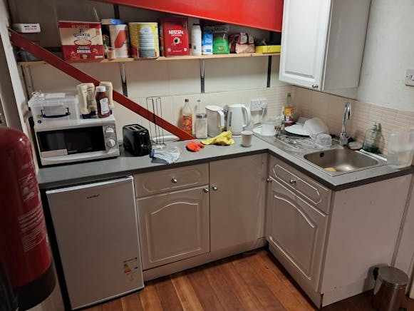 Unit 32, Longshot Industrial Estate, Bracknell, Industrial To Let - 1000000992.jpg