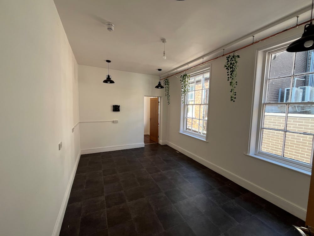 320a High Street - 4.jpg
