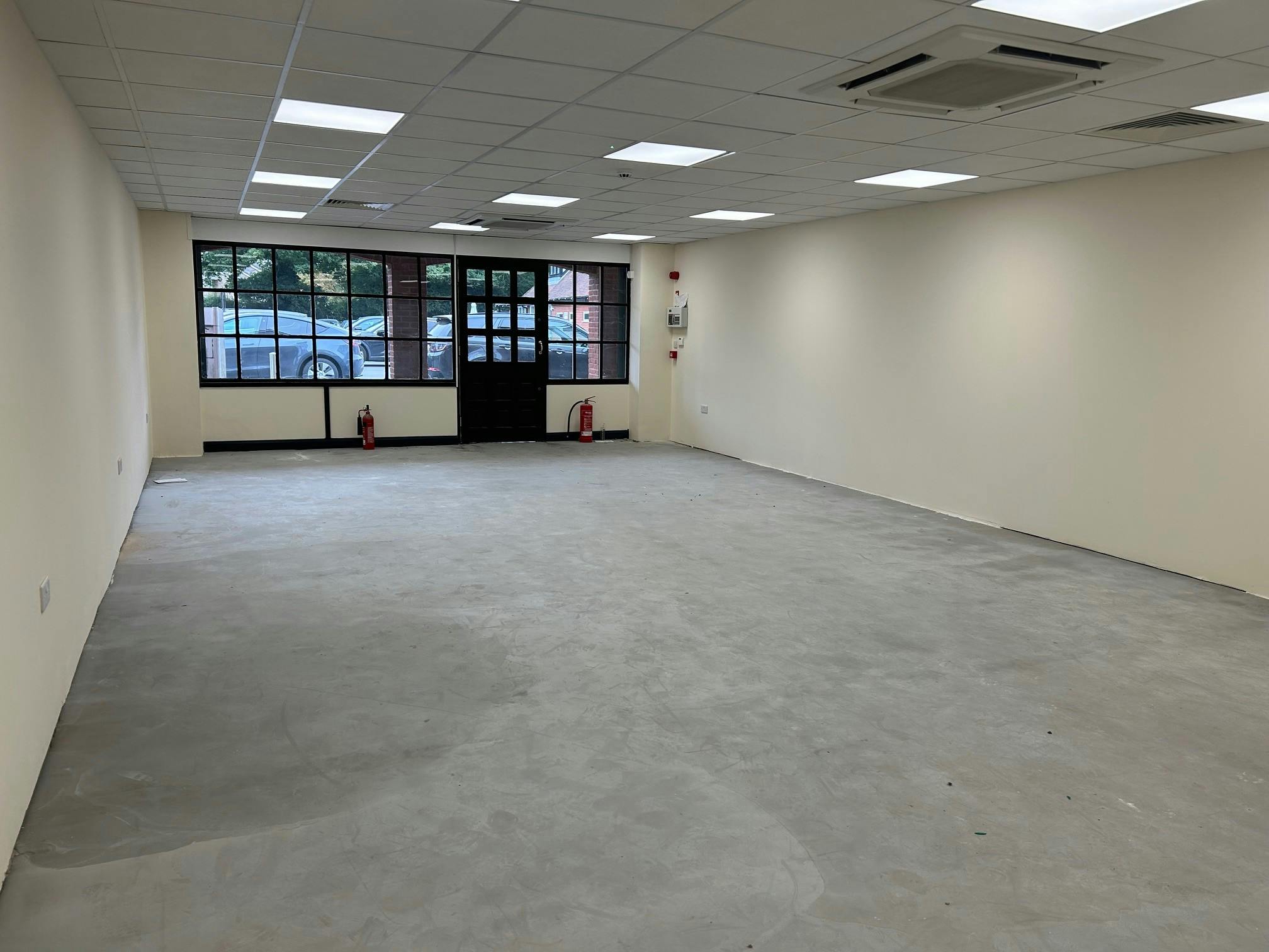 Units 5, 6 & 7 Oakmede Place, Binfield, Retail To Let - 3.jpg