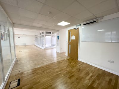 9 Enfield Road, London, Office To Let - IMG_3473.jpg